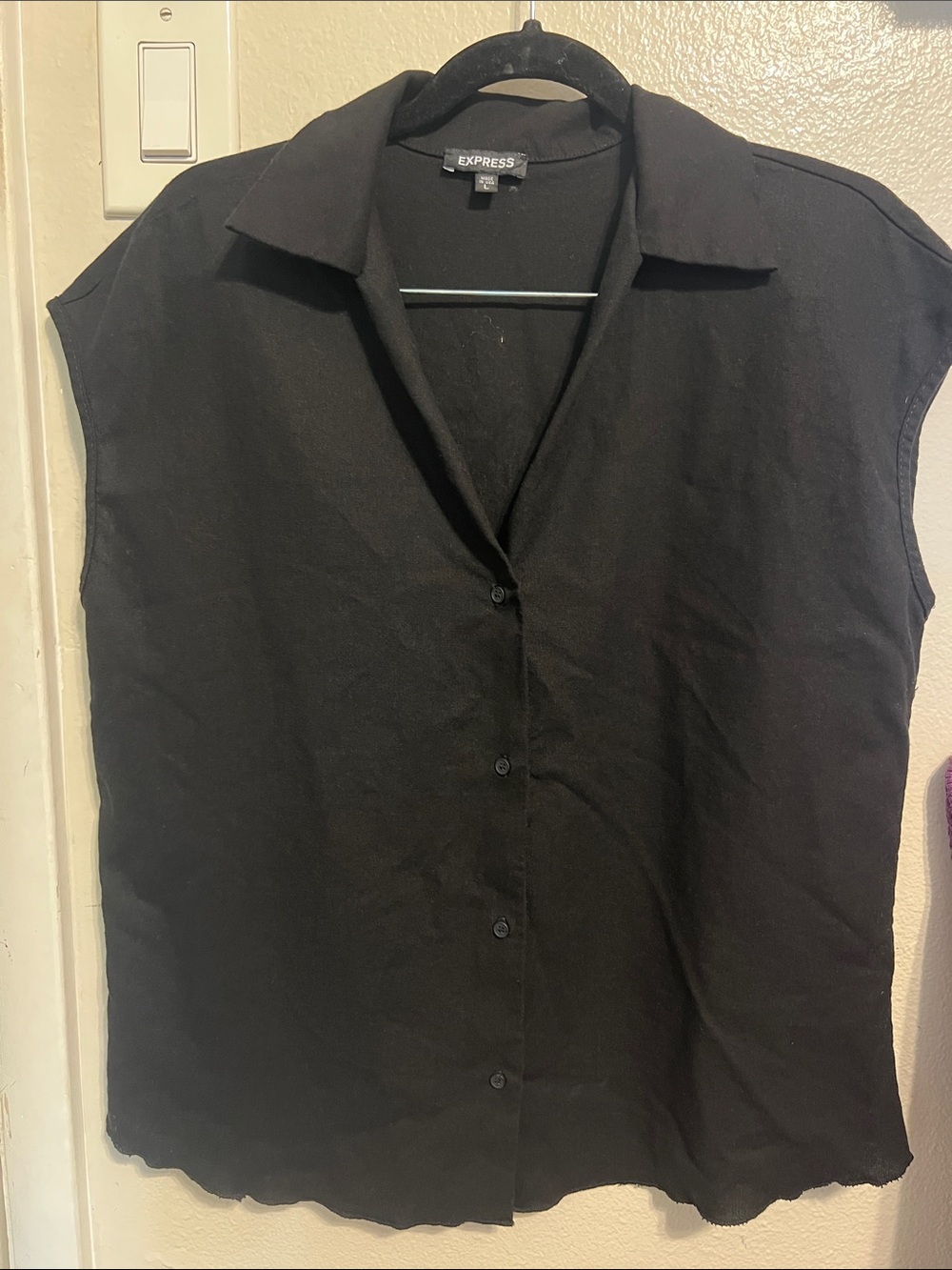 Express Viscose/Linen-Blend Sleeveless Button-Up Shirt
